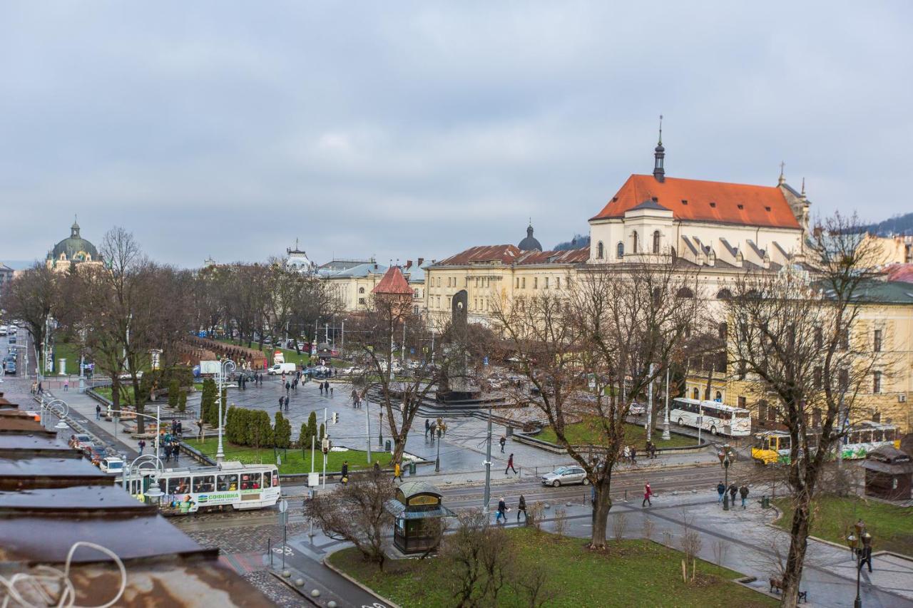 В Центрі Біля Ратуші Вулиця Площа Ринок 11 Leópolis Exterior foto