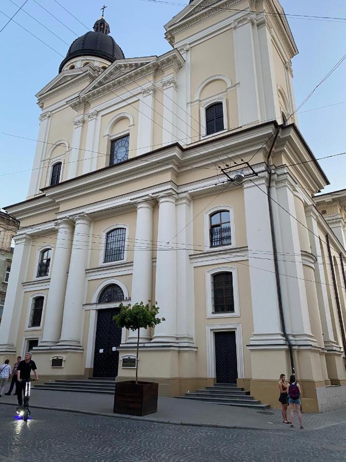 В Центрі Біля Ратуші Вулиця Площа Ринок 11 Leópolis Exterior foto